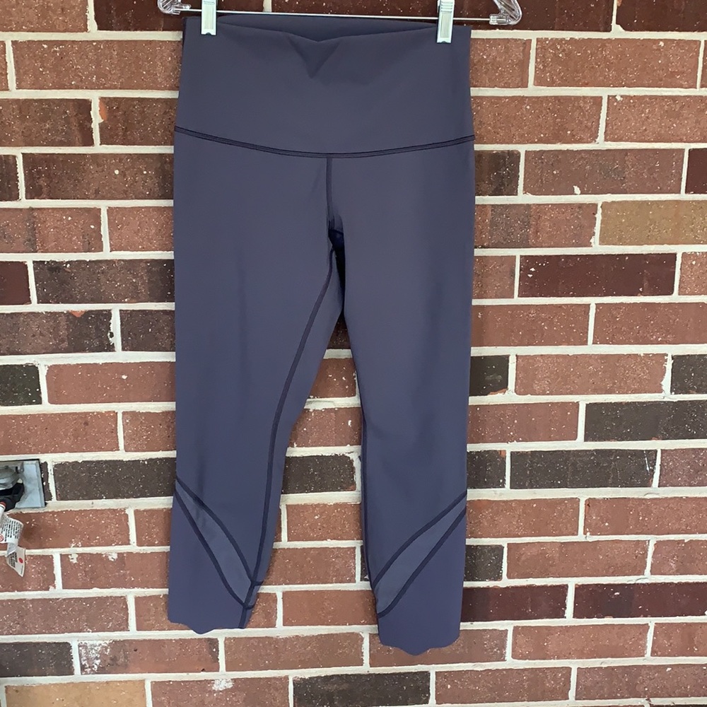 Lululemon - Wunder Under Crop Roll Down Scallop - Grey - Size 8 - EUC